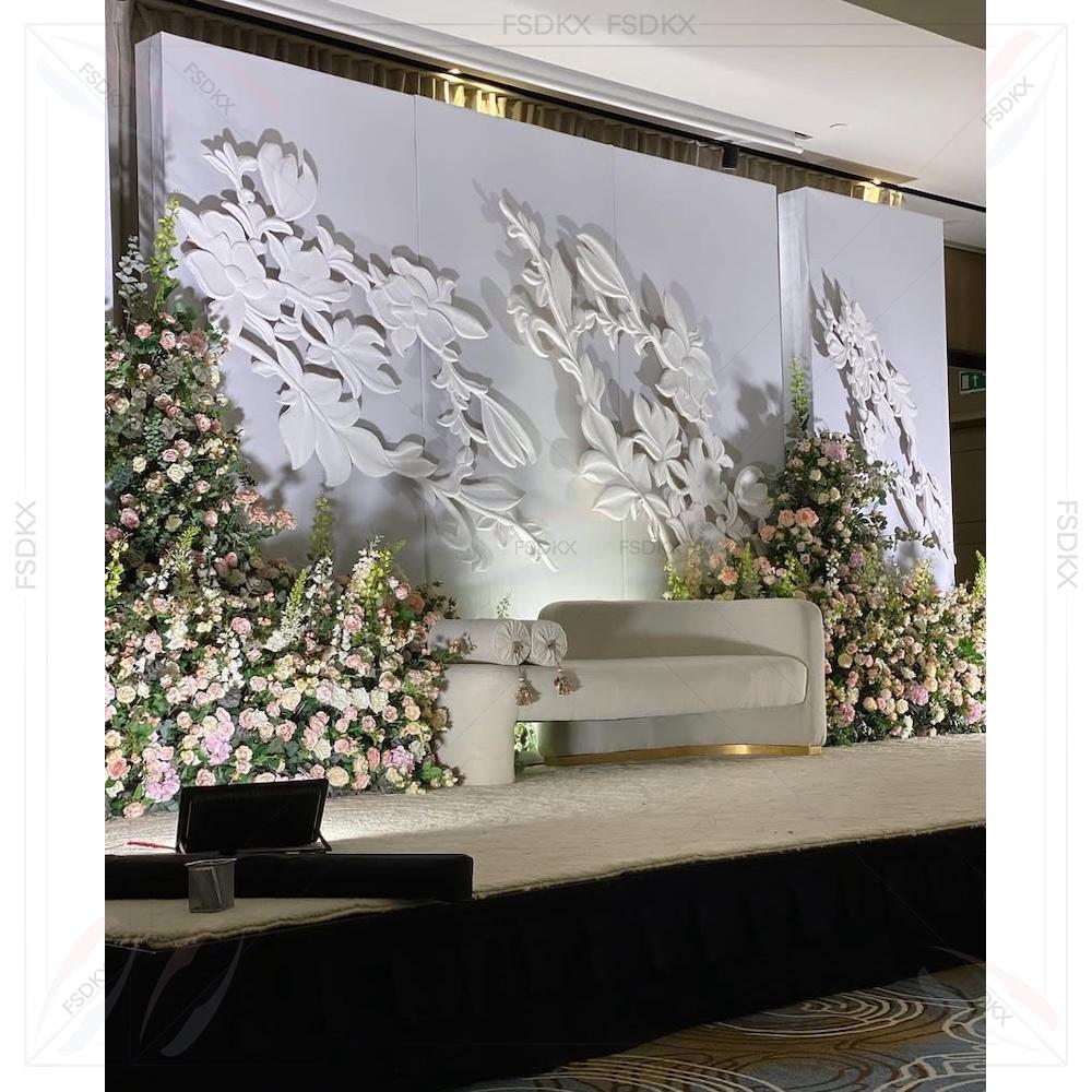 Supplier Wedding - Bruidsleverancier Witte Boog Achterwand 3D Kunstbloemen